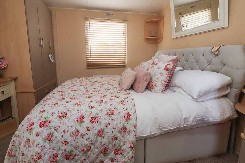 Caravan 596, Prestatyn in Prestatyn, Denbighshire