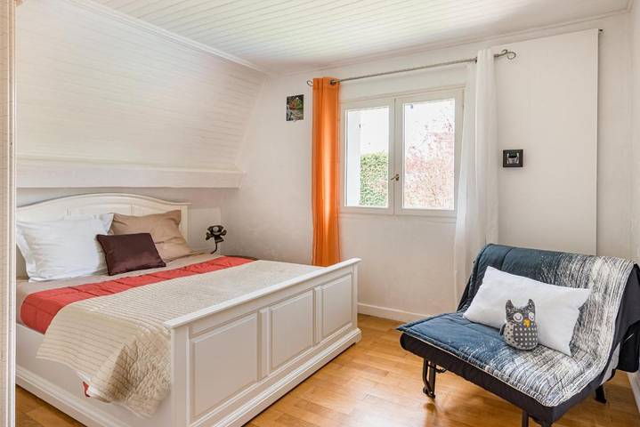 Chambre d’hôte pour 4 personnes, avec jacuzzi ainsi que piscine et jardin dans la Loire - 4