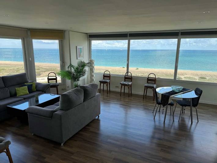 Apartamento para 5 personas, con piscina y vistas al lago en Valencia