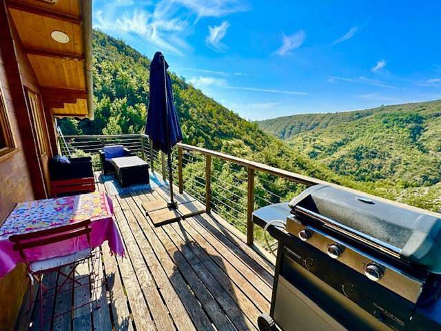 Gîte pour 2 personnes, avec jardin ainsi que vue et piscine à Lucéram - 2