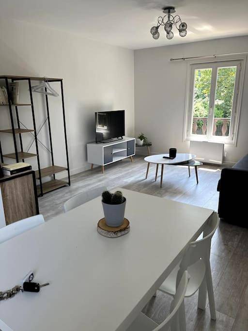 Location de vacances pour 18 personnes, avec terrasse, animaux acceptés à Barbizon - 2