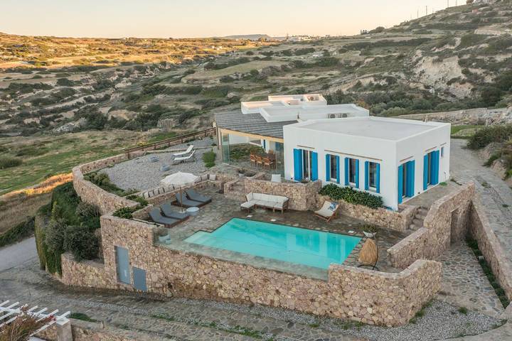Holiday rental for 10 people, with Terrace and Pool in Milos