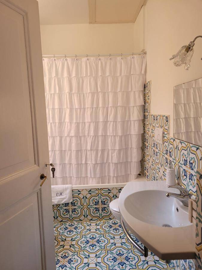 Double Room with Private Bathroom in Piano di Sorrento, Sorrento Coast
