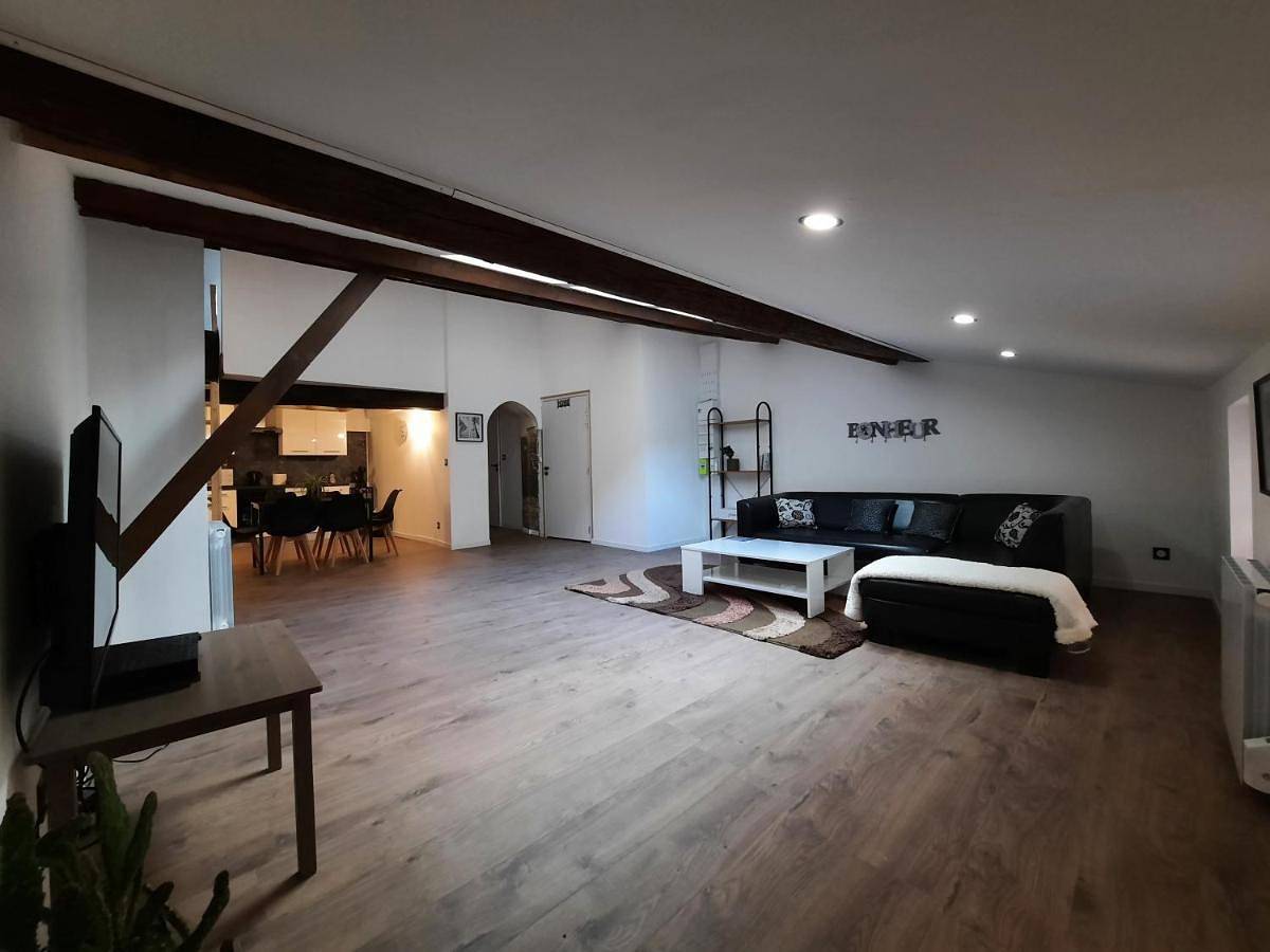 Family Double Room in Trévoux, Ain