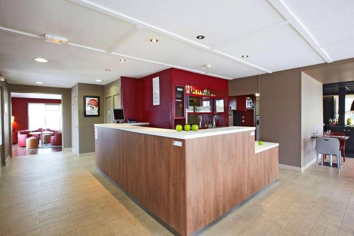 Hôtel pour 2 personnes, avec terrasse, animaux acceptés à Meaux - 2