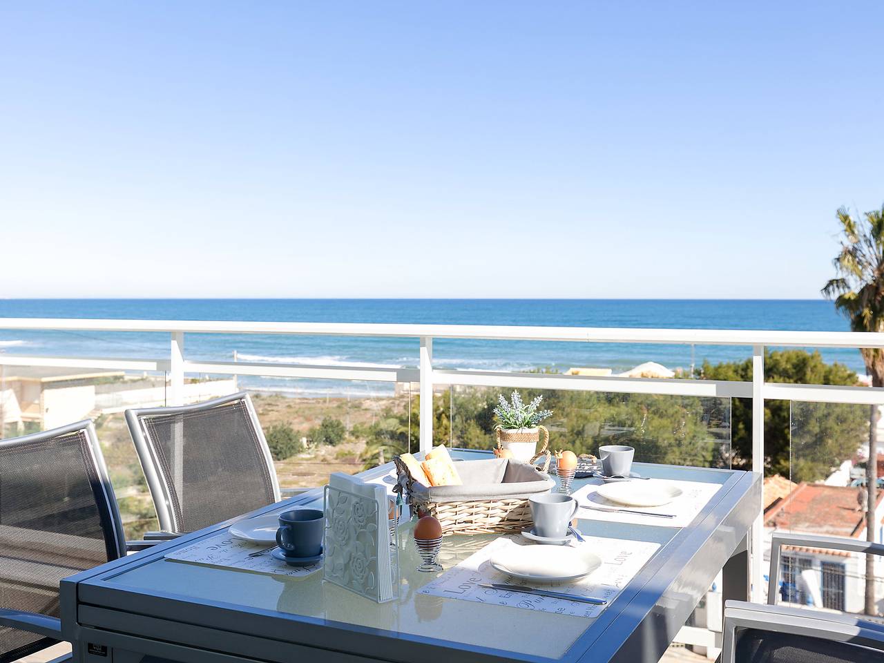 Entire apartment, Marina Park in Playa de Les Deveses, Dénia