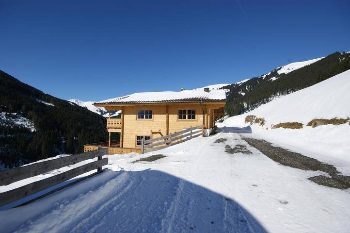 Ganze Ferienwohnung, 3-Raum-Appartement für 4 bis 6 Pers. Untergeschoss in Bramberg am Wildkogel, Pinzgau