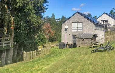 Location de vacances pour 10 personnes, avec terrasse ainsi que sauna et jardin à Vielsalm