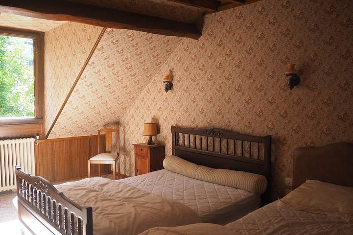 Mountain house in the heart of the village in the upper Aspe Valley in Urdos, Béarn