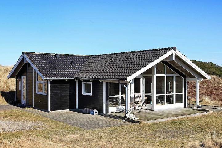 Ferienhaus für 7 Personen, mit Terrasse und Sauna sowie Whirlpool in Klitmøller