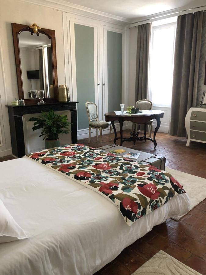 Gîte pour 2 personnes, avec Terrasse et Jardin à Fresnay-sur-Sarthe - 4