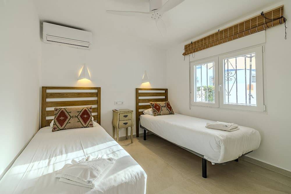 Villa La Lubina 1ª Línea Playa in Las Marinas, Dénia