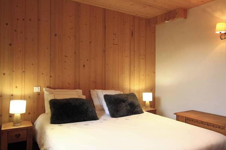 Ferienwohnung mit beheiztem Innenpool und Ruhebereich in Taninges, Region Bonneville
