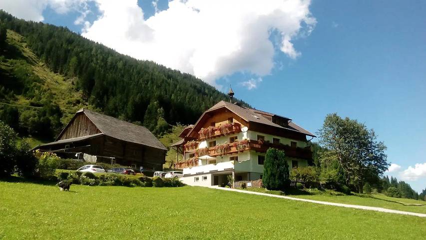 Bauernhof für 8 Personen, mit Garten und Terrasse, mit Haustier