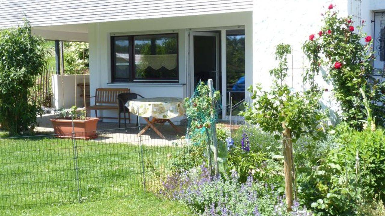 Geheel vakantieappartement, Ferienwohnung für 2 Personen (42 m²) in Göllesberg in Lichtenstein, Neckar-Alb