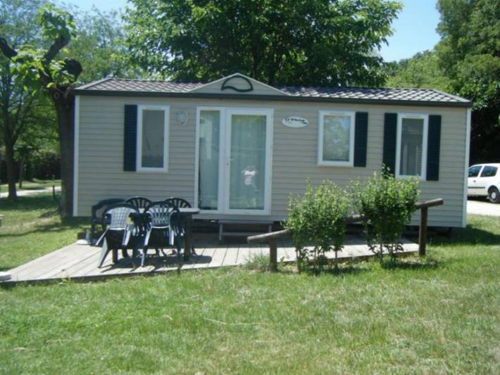 Camping pour 2 personnes, avec Terrasse ainsi que Jardin et Piscine dans Gorges de l’Ardèche - 3