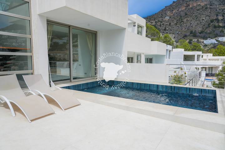 Villa pour 8 personnes, avec jardin ainsi que balcon et piscine à Altea