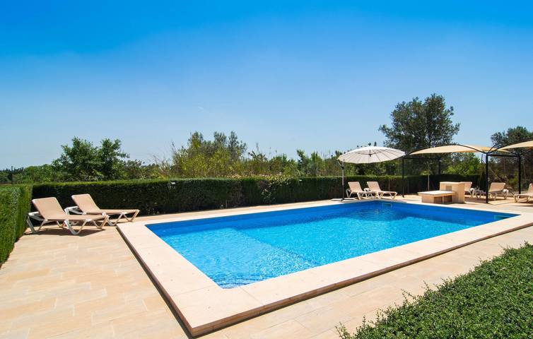 Acogedor apartamento con terraza y piscina, a 1,5 km de Binissalem in Binisalem, Interior de Mallorca