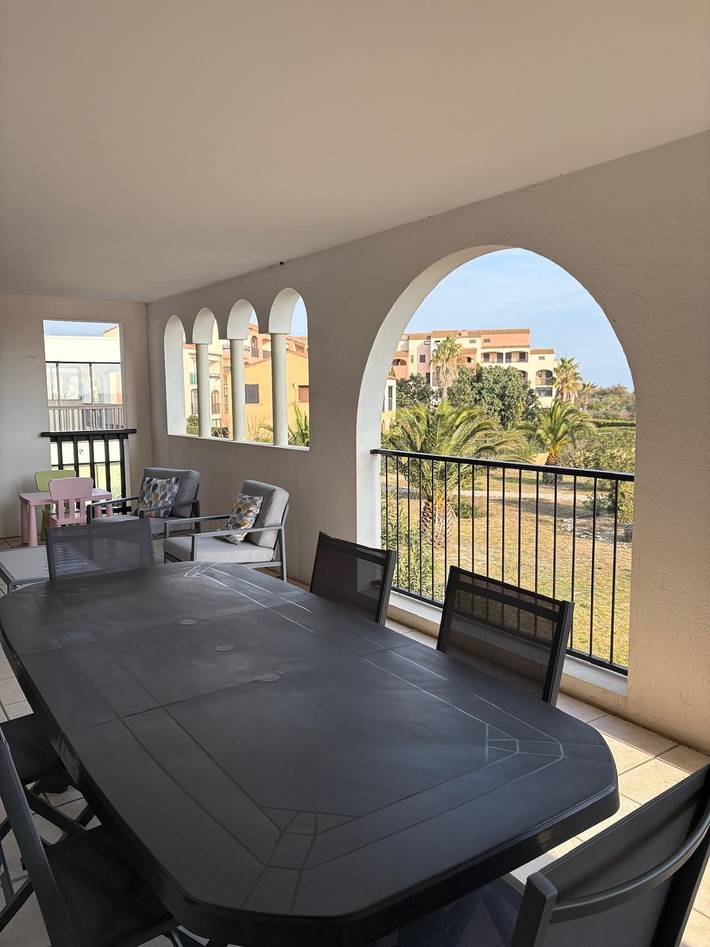 Appartement de vacances pour 7 personnes, avec piscine et terrasse