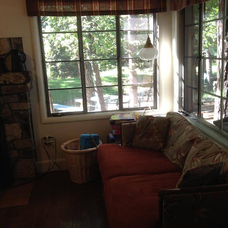 Entspannen Sie sich bei unserem River Front Cabin im historischen Upper Canyon in Ruidoso, Ski Apache