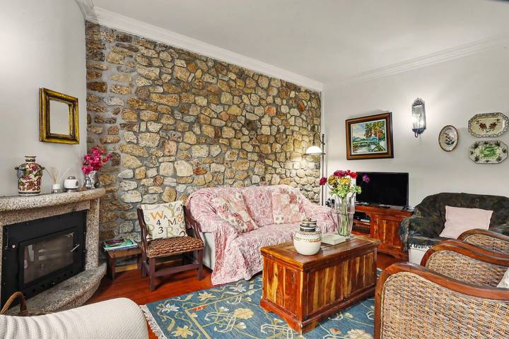 Holiday Home 'Casa Da Giesta' with Mountain View, Shared Terrace and Wi-Fi in Aveiro District