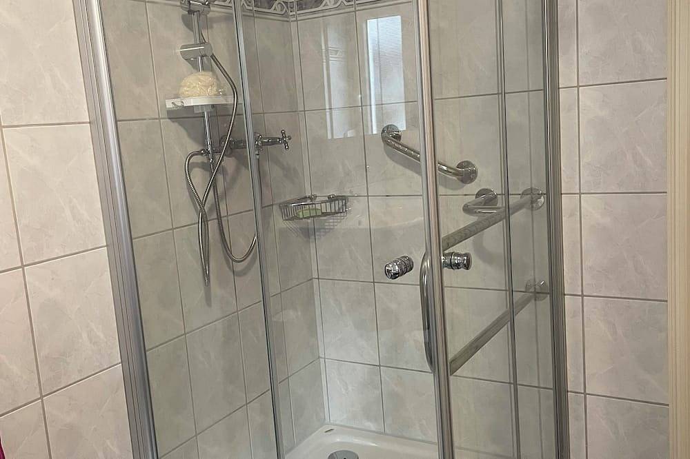 Ganze Wohnung, Neu adaptierte Ferienwohnung im Herzen von Gemünd in Gemünd, Rureifel (Nordrhein-westfalen)