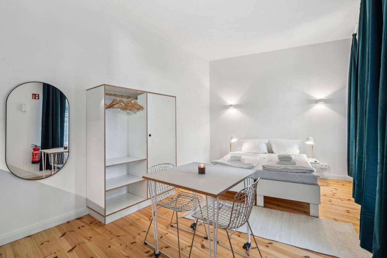 Ganze Wohnung, Studio Apartment in Friedenau, Berlin
