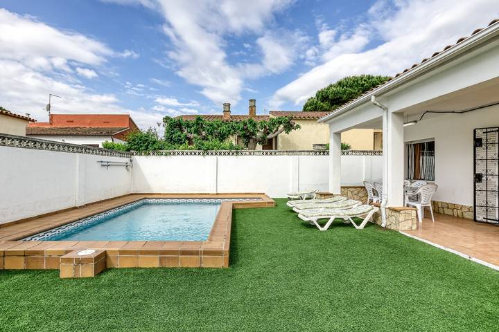 Ferienhaus für 8 Personen, mit Garten in l'Escala - 2