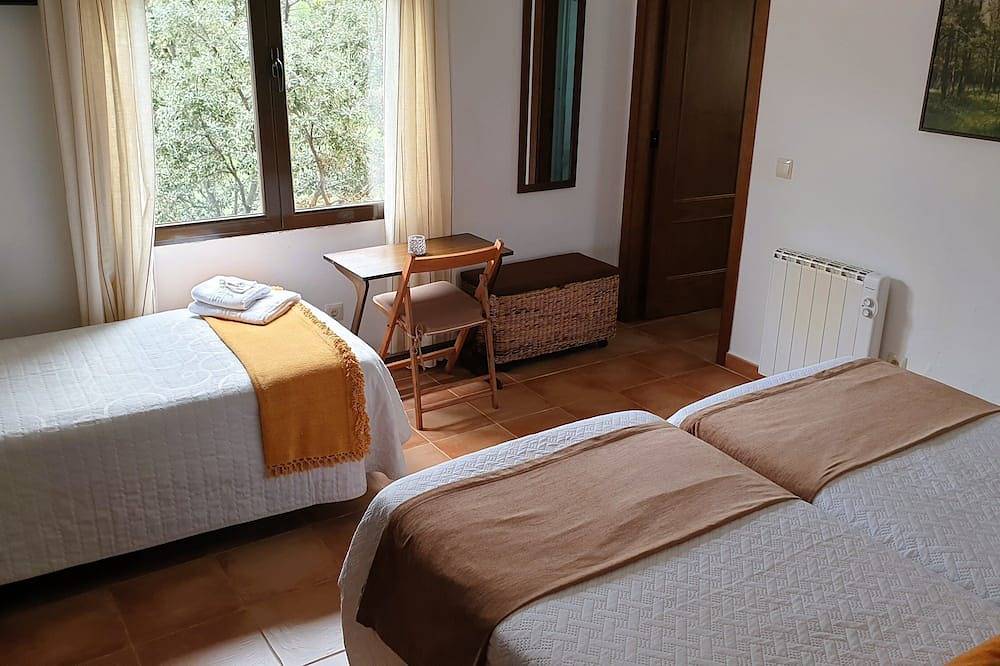Casa de dos habitaciones con piscina en Cabañeros in Navas de Estena, Provincia de Ciudad Real
