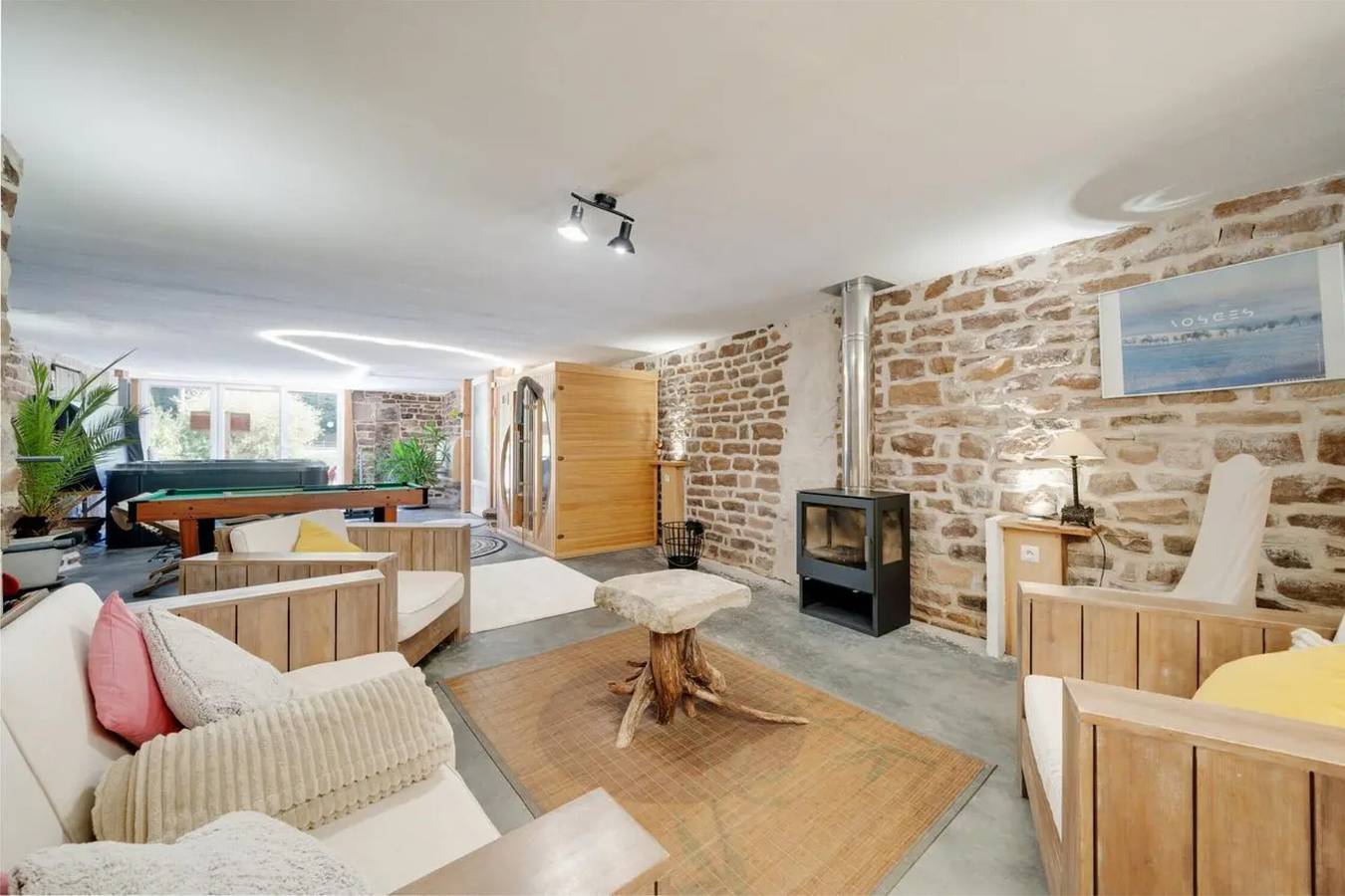 Maison de vacances 'Piscine Spa Et Sauna Privé' avec vue sur lac, piscine privée et Wi-Fi in Uzemain, Région d'Épinal