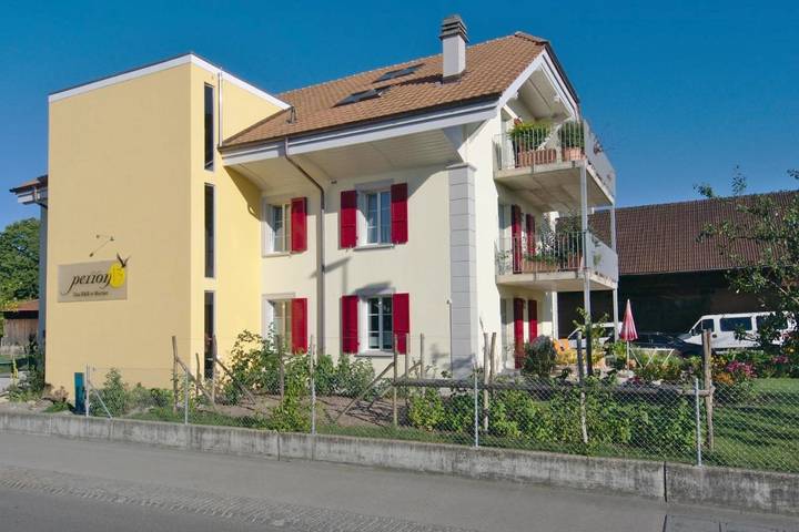 Location de vacances pour 2 personnes, avec Terrasse ainsi que Jardin et Vue à Morat