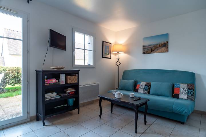 Location de vacances pour 6 personnes, avec terrasse et piscine à Saint-Nic