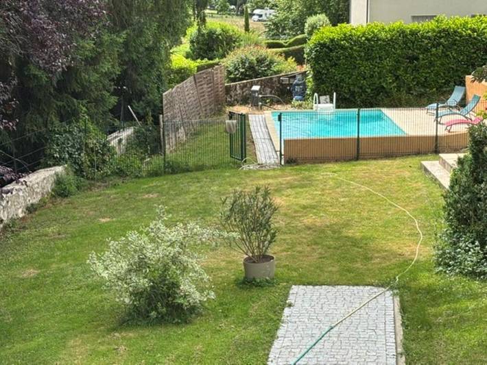 Location de vacances pour 5 personnes, avec Terrasse ainsi que Jardin et Piscine à Le Rouget