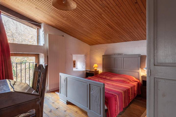 Casa de vacaciones "Gîte De Chapelèche Châtaigniers 7 P" con terraza privada y Wi-Fi in Gluiras, Parc naturel régional des Monts d'Ardèche