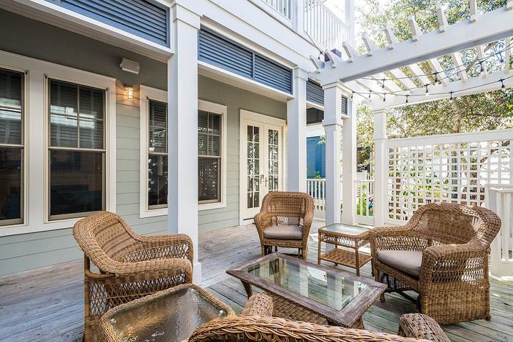 Vacation rental for 12 people, with pool and balcony in Watercolor