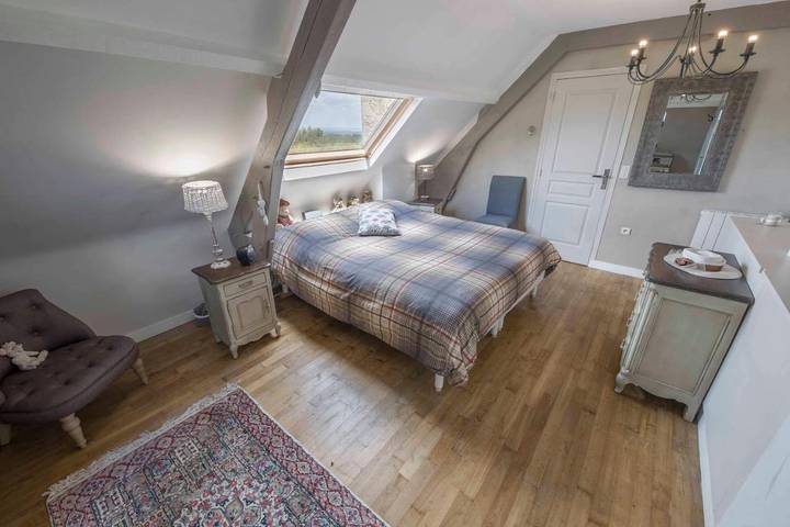 Location de vacances pour 2 personnes, avec vue et piscine ainsi que terrasse et jardin à Reilhaguet - 2