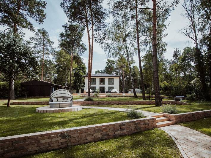 Ferienhaus für 24 Personen, mit Balkon und Sauna sowie Garten in Zossen