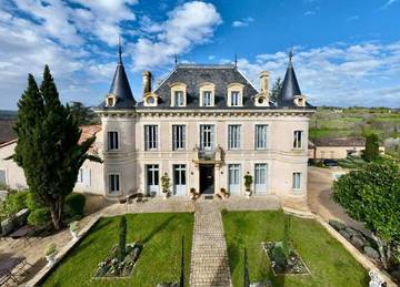 Hôtel pour 2 personnes, avec piscine ainsi que vue et jardin à Monpazier