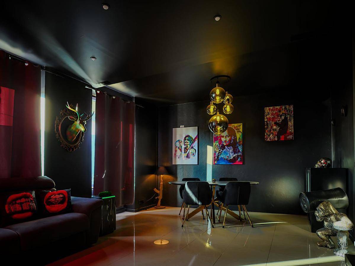 Appartement entier, Two-Bedroom Apartment in La Chapelle-en-Serval, Oise