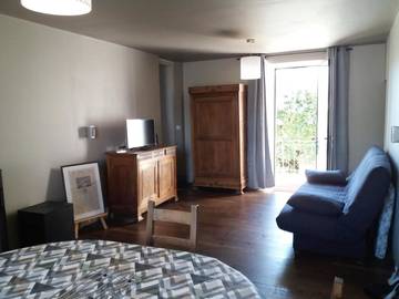 Gîte pour 4 personnes, avec jardin à Les Châtelliers-Châteaumur