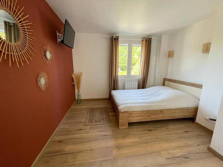 Location de vacances pour 10 personnes, avec jardin et vue à Haybes - 4