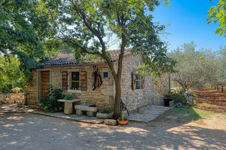 Ferienhaus für 4 Personen, mit Terrasse in Nova Vas