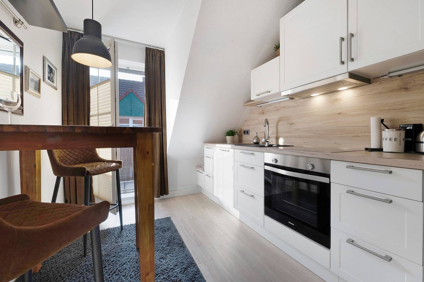 Entire apartment, Apartment 'Aurich' with Balcony and Wi-Fi in Aurich, Nordseeküste