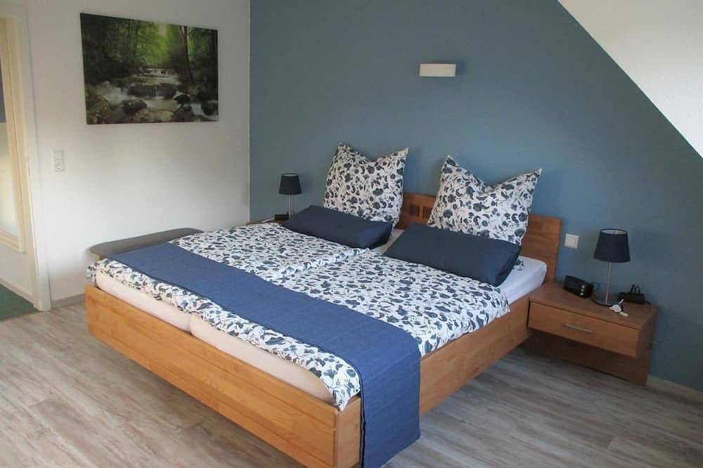 Ganze Wohnung, Fewo \"Ganz oben\" - Ferienwohnungen \"Stadtmitte\" in Hermeskeil, Landkreis Trier-Saarburg
