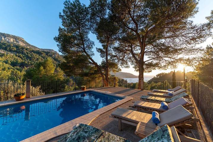 Ferienhaus für 8 Personen, mit Balkon und Terrasse sowie Garten und Pool in Sóller