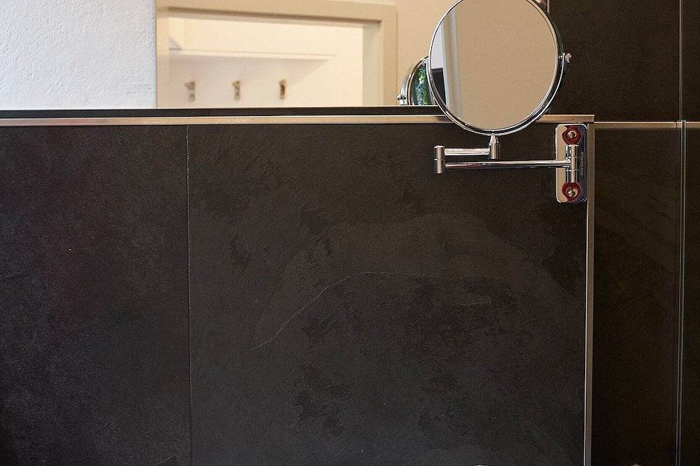 Ganze Wohnung, Gemütliche Premium Öko Ferienwohnung in Resthof, super ausgestattett in Sterley, Naturpark Lauenburgische Seen