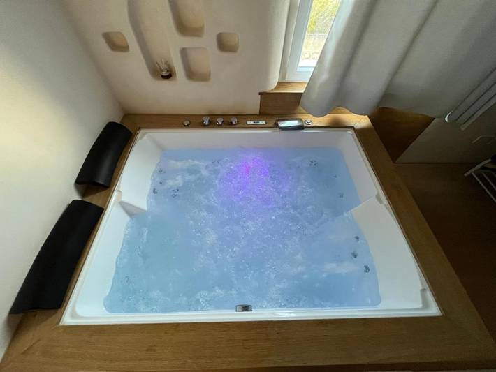 Ferienwohnung für 4 Personen, mit Terrasse und Ausblick sowie Pool in Lido Specchiolla