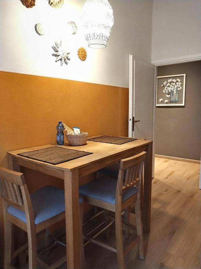 Gîte pour 2 personnes, avec vue et terrasse, animaux acceptés à Sondrio - 4