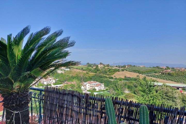 Gîte pour 8 personnes, avec terrasse et vue à Fonte Nuova - 3