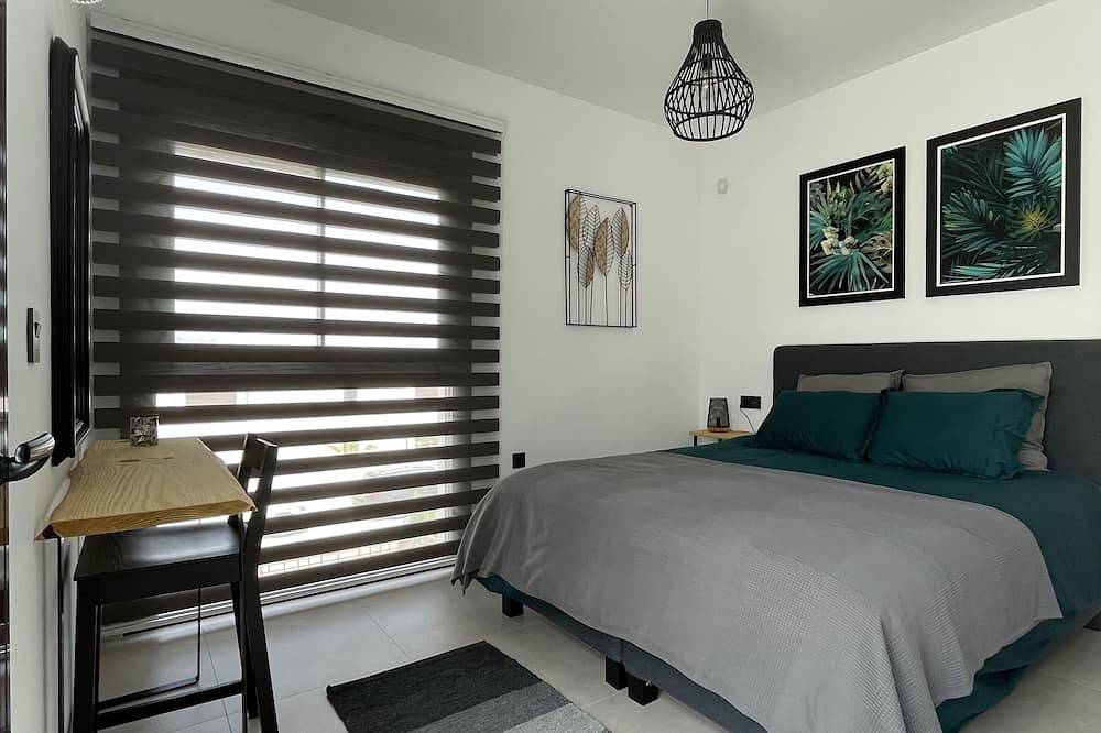 Modern villa with private pool, in the \"La Finca Golf\" estate in Algorfa, Costa Blanca